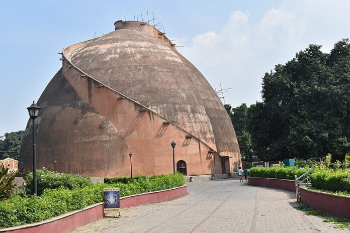 800px-Golghar_४
