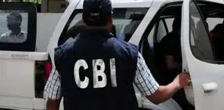 कोलकाता में ट्रेनी डॉक्टर मर्डर केस के मामले में CBI ने शुरू की जांच, हॉस्पिटल पहुंची टीम कोलकाता में ट्रेनी डॉक्टर मर्डर
