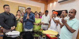 भागलपुर में नगर आयुक्त को दी गयी विदाई