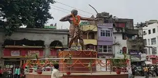 Bhagalpur News: भागलपुर में मोहद्दीनगर की प्रतिमा विसर्जन शोभायात्रा में महिलाओं ने किया डांडिया Bhagalpur News