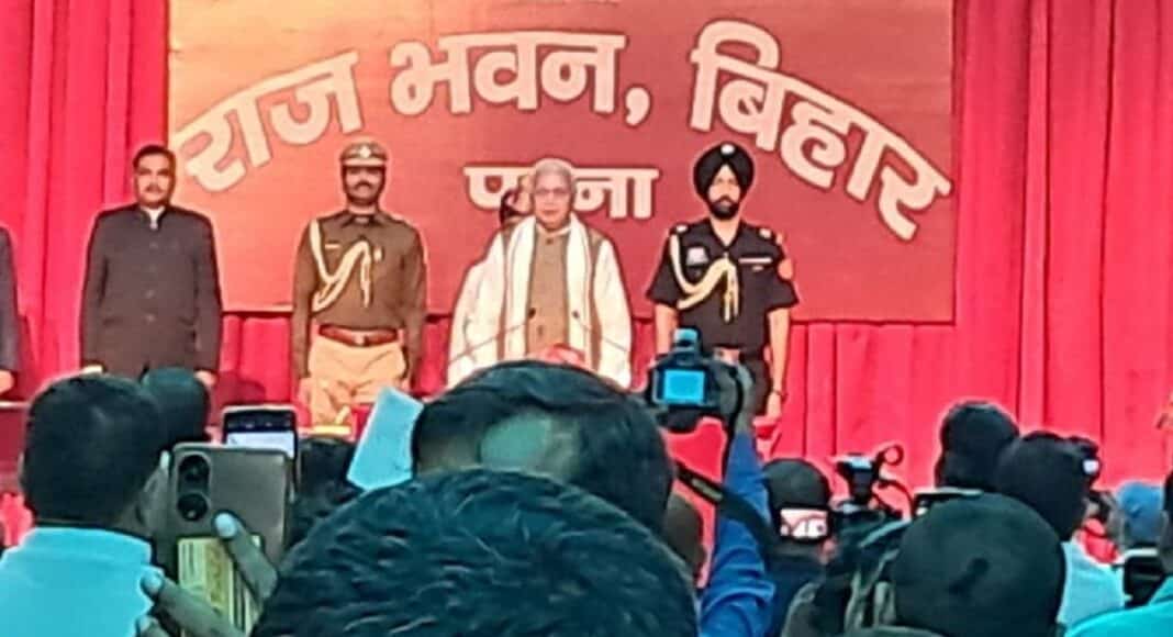 राज्यपाल ने 7 विधायकों को दिलाया शपथ