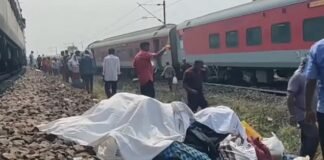 Kamakhya Express Derailed: ओडिशा रेल हादसे में कटिहार रेल मंडल के 204 यात्री थे सवार, खोला गया हेल्पलाइन सेंटर ओडिशा में रेल हादसा