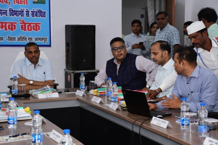 बिहार के मुख्य सचिव अमृत लाल मीणा