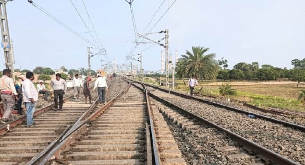 रेलवे ट्रैक का कराया गया मेंटेनेंस