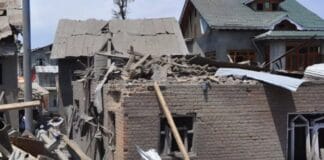 जवानों ने आतंकियों के धर को किया ध्वस्त