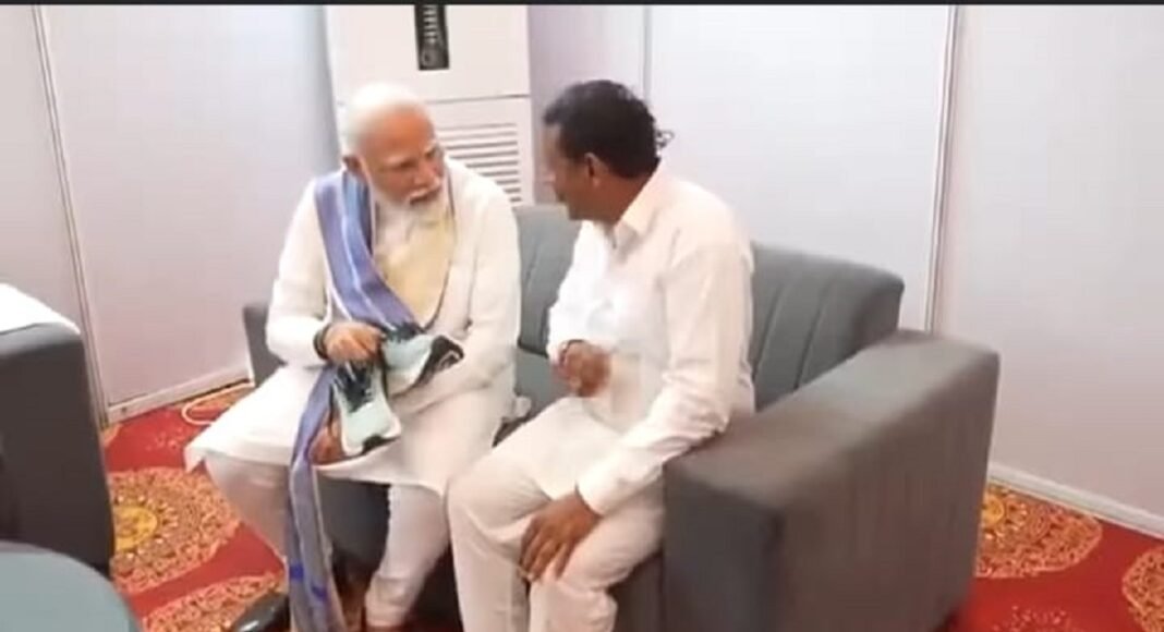 प्रधानमंत्री मोदी ने रामपाल कश्यप से मुलाकात की