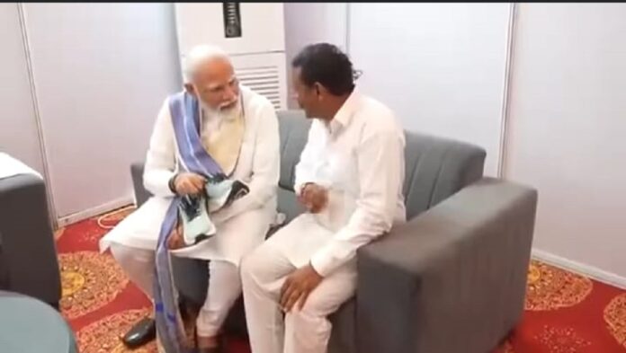 प्रधानमंत्री मोदी ने रामपाल कश्यप से मुलाकात की