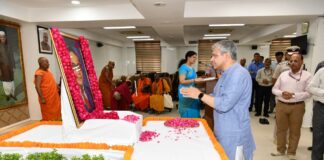 Delhi News: रेल भवन में याद किए गए बाबा साहेब डॉ. अंबेडकर, रेल मंत्री ने दी श्रद्धांजलि रेल मंत्री ने दी श्रद्धांजलि