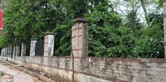 सैंडिस कंपाउंड: चोरों ने काटे चहारदीवारी के ग्रिल