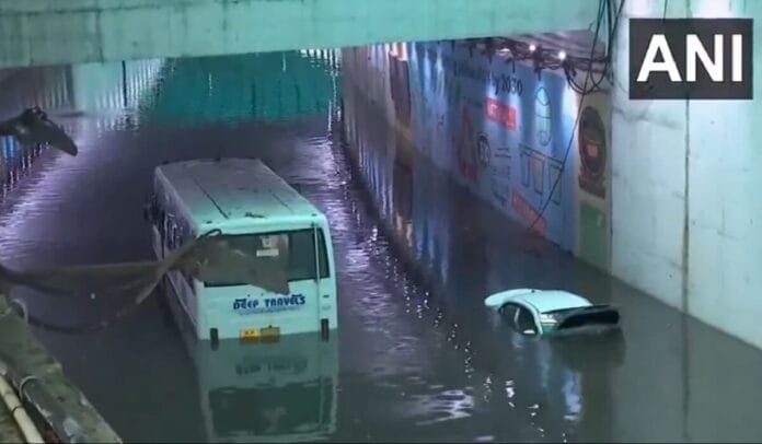 जलभराव को लेकर की बीजेपी की आलोचना