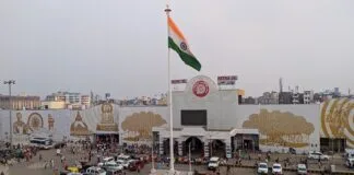 Patna Junction: पटना जंक्शन पर होगा बड़ा बदलाव; टिकट लेने में नहीं होगी परेशानी, बनेंगे 02 नए टिकट घर पटना जंक्शन रेलवे स्टेशन का दृश्य, जहां पुराने टिकट घर की जगह दो नए टिकट काउंटर बनने की तैयारी है.