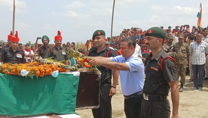 जिलाधिकारी डॉ. नवल किशोर चौधरी