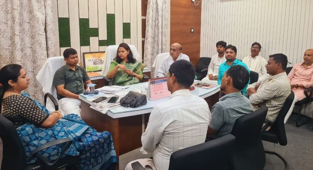 नगर निगम में सफाई के मुद्दे पर बैठक