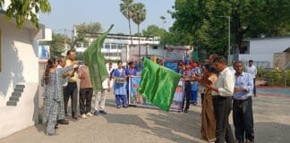 जिला स्थापना दिवस के अवसर पर निकाली गई प्रभात फेरी