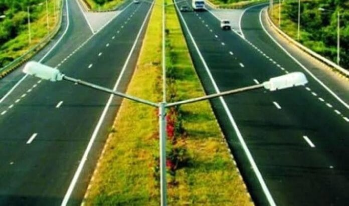 फोरलेन सड़क