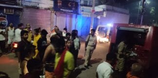 Bhagalpur: भागलपुर के मंदरोजा में देर रात लगी भीषण आग, लाखों का सामान जला मंदरोजा में लगी आग