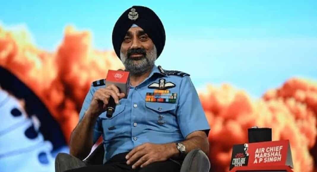 वायुसेना प्रमुख ने रक्षा सौदों की आपूर्ति में देरी पर उठाए सवाल