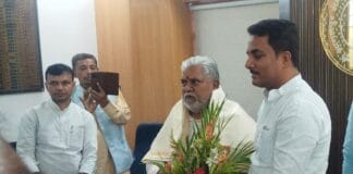 Bhagalpur News: सहकारिता मंत्री पहुंचे भागलपुर, सेंट्रल कोऑपरेटिव बैंक का निरीक्षण सहकारिता मंत्री डाॅ प्रेम कुमार