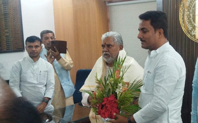 सहकारिता मंत्री डाॅ प्रेम कुमार