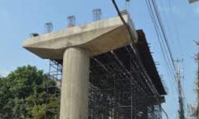 रेलवे की जांच में अटका निर्माण