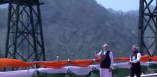 Jammu-Kashmir को पीएम मोदी का तोहफा; चिनाब ब्रिज और वंदे भारत से बदलेगी तस्वीर Jammu-Kashmir को पीएम मोदी का तोहफा