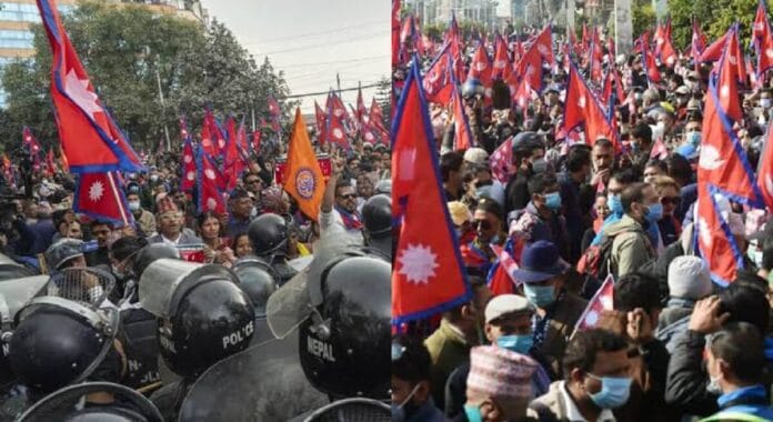 नेपाल में गरमाया राजशाही का मुद्दा