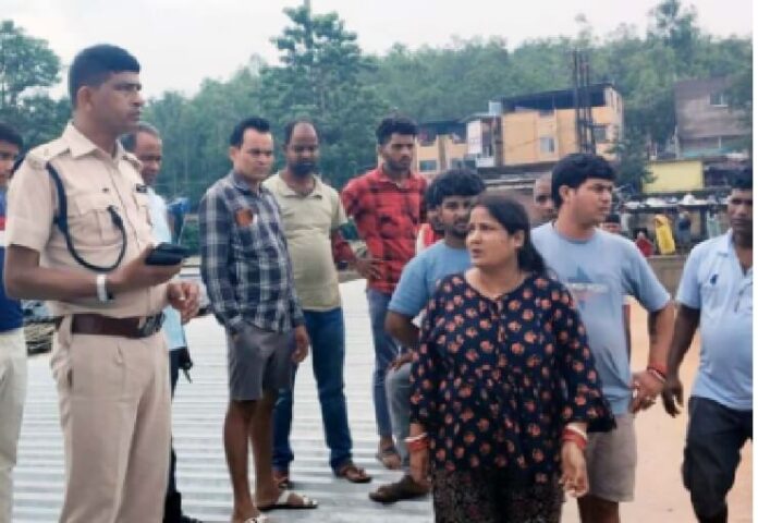 दामोदर नदी में गायब अब तक कोई सुराग नहीं