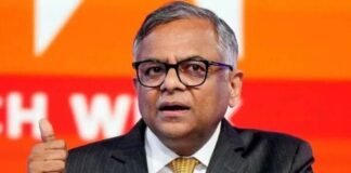 Air India: विमान हादसे के बाद टाटा समूह का भावुक फैसला; बनेगा ₹500 करोड़ का राहत ट्रस्ट विमान हादसे के बाद टाटा समूह का भावुक फैसला
