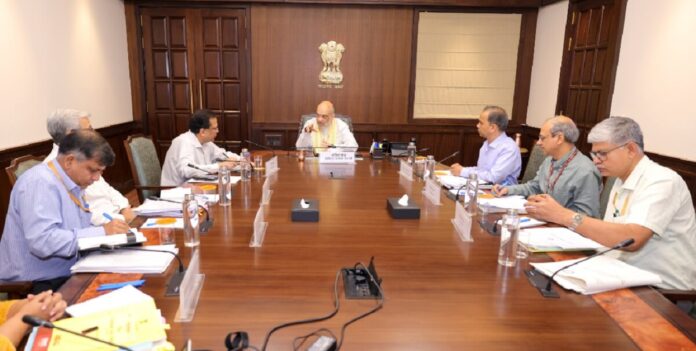 अमित शाह ने की समीक्षा बैठक