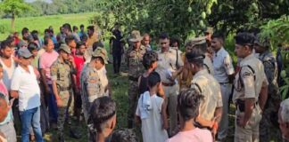 आम के बगीचे में पेड़ से लटका मिला युवक शव