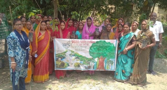 एक दीदी-एक पौधा' संकल्प से किया पर्यावरण और मतदान जागरूक