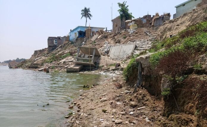 मसाढ़ू गांव पर मंडराया कटाव का खतरा