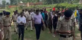 Bihar News: मूर्तियां तोड़ीं, माहौल बिगड़ा! नवादा में तनाव के बाद पुलिस छावनी बना इलाका नवादा में तनाव के बाद पुलिस छावनी बना इलाका