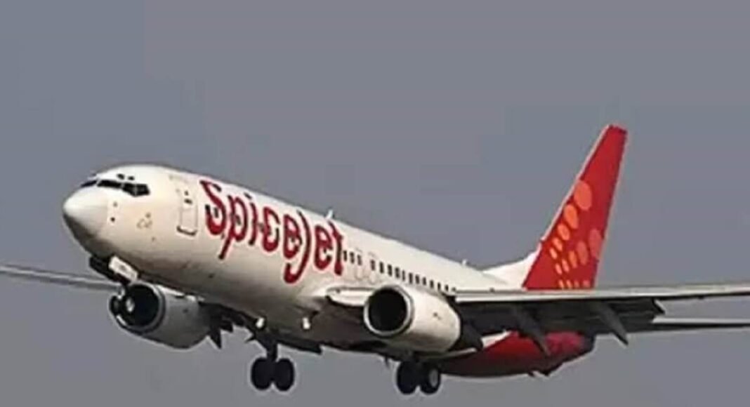 उड़ान से पहले विमान में हंगामा
