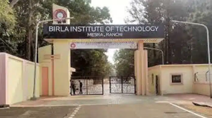 कैंपस में हंगामा कैंपस में हंगामा