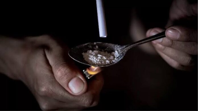 खतरे में युवाओं का भविष्य