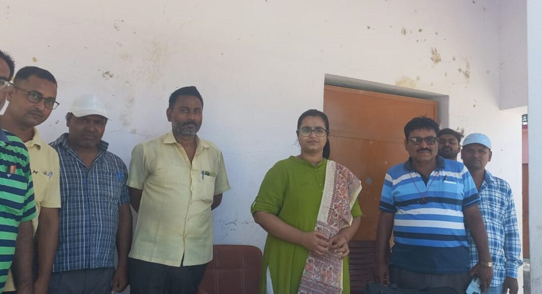 बीएलओ ने लिए दावे और आपत्तियां
