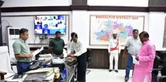 Bhagalpur: वार्ड 10 के नवनिर्वाचित पार्षद गुनेश्वर मंडल ने ली शपथ, आज से ऑन ड्यूटी नवनिर्वाचित पार्षद गुनेश्वर मंडल ने ली शपथ