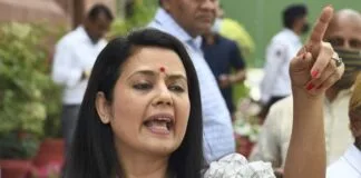 विवादित बयान पर कृष्णानगर थाने में तृणमूल सांसद महुआ मोइत्रा के खिलाफ एफआईआर सांसद महुआ मोइत्रा के खिलाफ एफआईआर