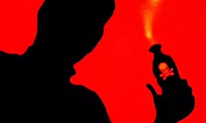 पति पत्नी विवाद में एसिड अटैक