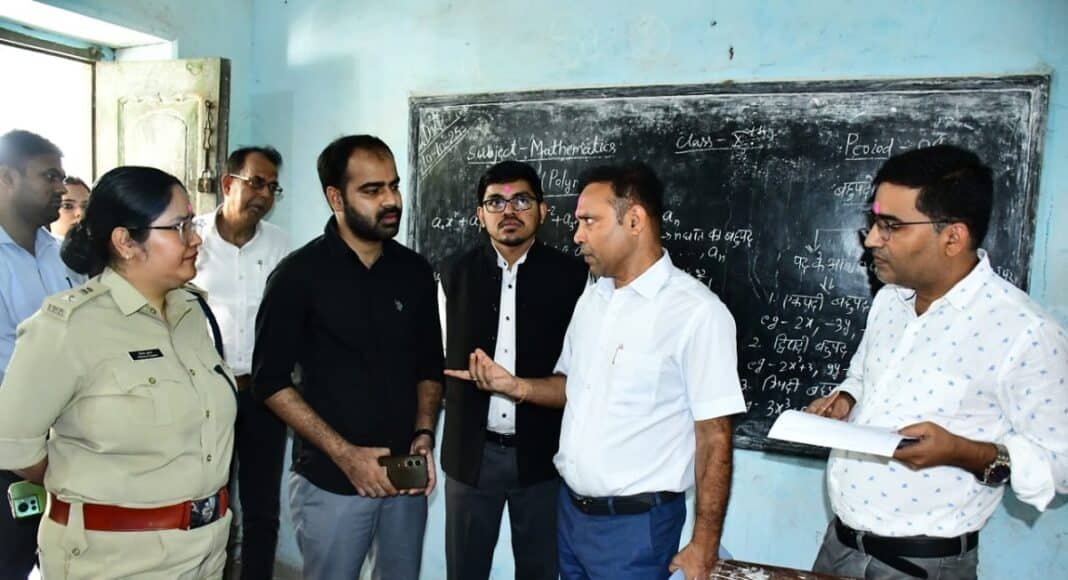 डीएम ने डिस्पैच सेंटरों का किया निरीक्षण