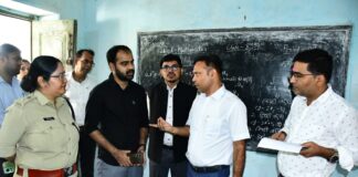 डीएम ने डिस्पैच सेंटरों का किया निरीक्षण