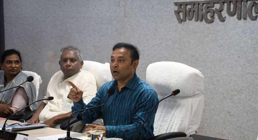 भागलपुर में EVM का द्वितीय रैंडमाइजेशन पूरा