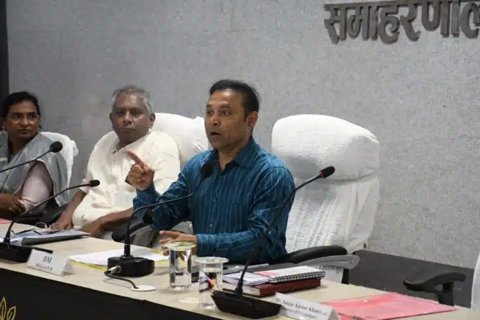 Bhagalpur DM Election भागलपुर में EVM का द्वितीय रैंडमाइजेशन पूरा