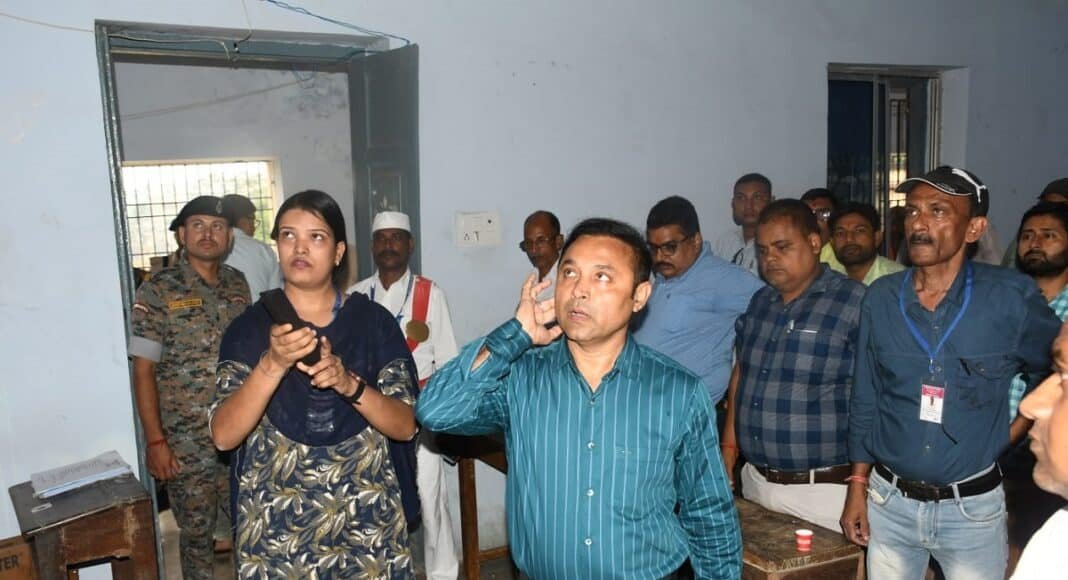 भागलपुर डीएम ने फैसिलिटेशन सेंटर का किया निरीक्षण