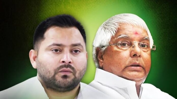 बागियों पर RJD का बड़ा वार, 27 नेताओं की छुट्टी.