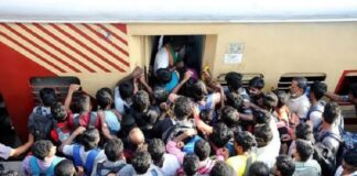 मुंबई और गुजरात में प्लेटफॉर्म टिकट फ्री