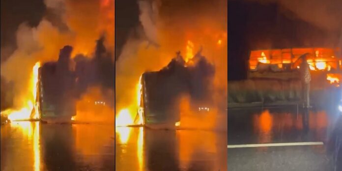 बाइक से टकराने के बाद बस में लगी आग