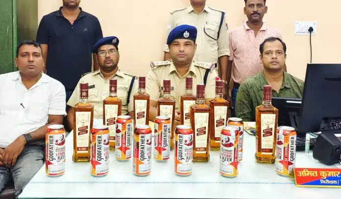 wine recovery भागलपुर रेलवे स्टेशन से 17 बोतल विदेशी शराब बरामद