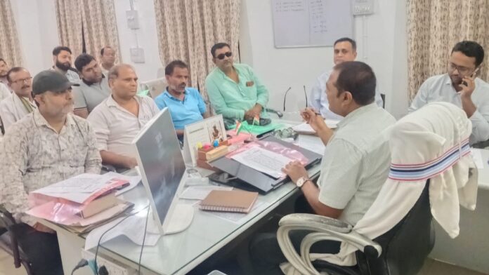 Bhagalpur News Meeting मतदान दिवस पर गैर सरकारी कर्मियों को भी मिलेगा सवैतनिक अवकाश